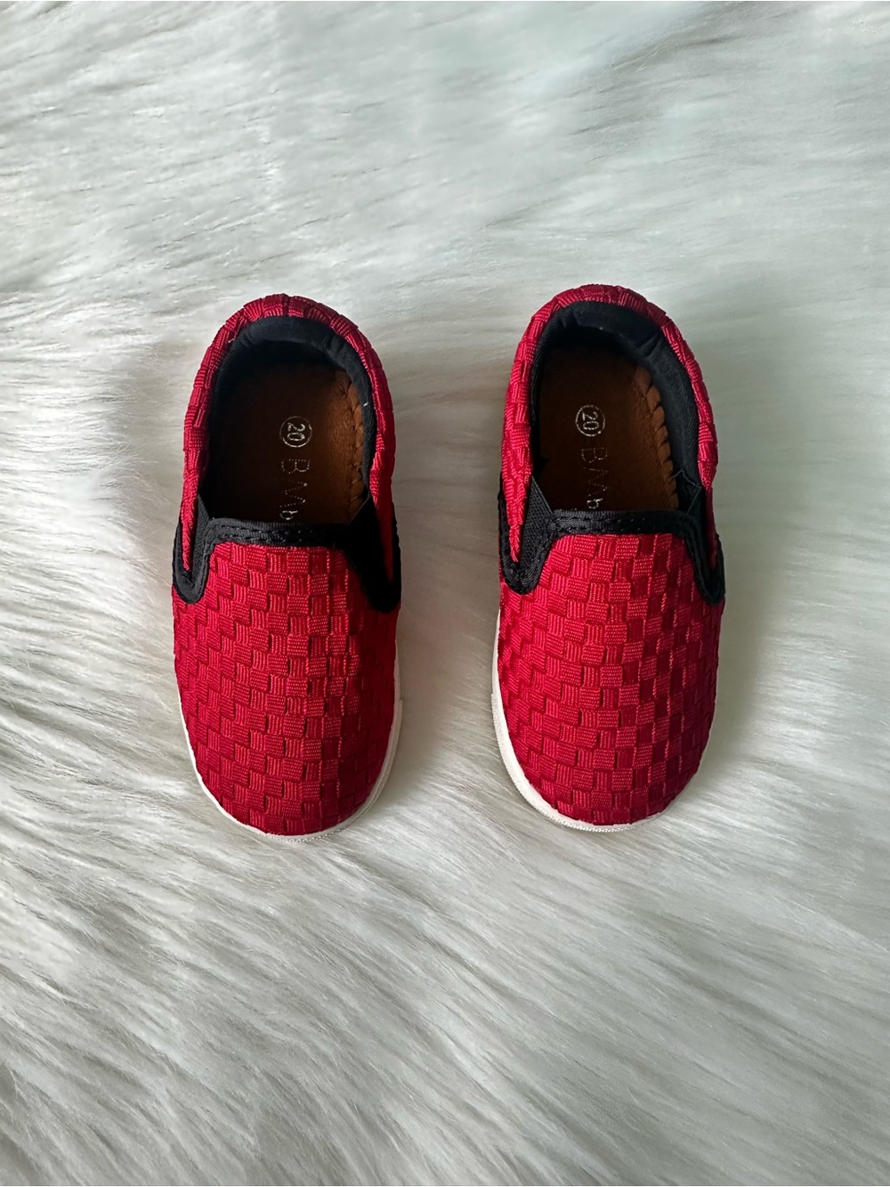 bernie mev. Red Slip-On Kids Sneakers with Black Trim Size 20 EU/ 5 US